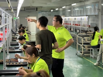 Shenzhen VIIP Electronics Co., Ltd. خط إنتاج المصنع